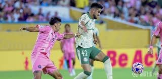 英媒：曼联2028年将获得英超冠军！历史会重演，2队是榜样